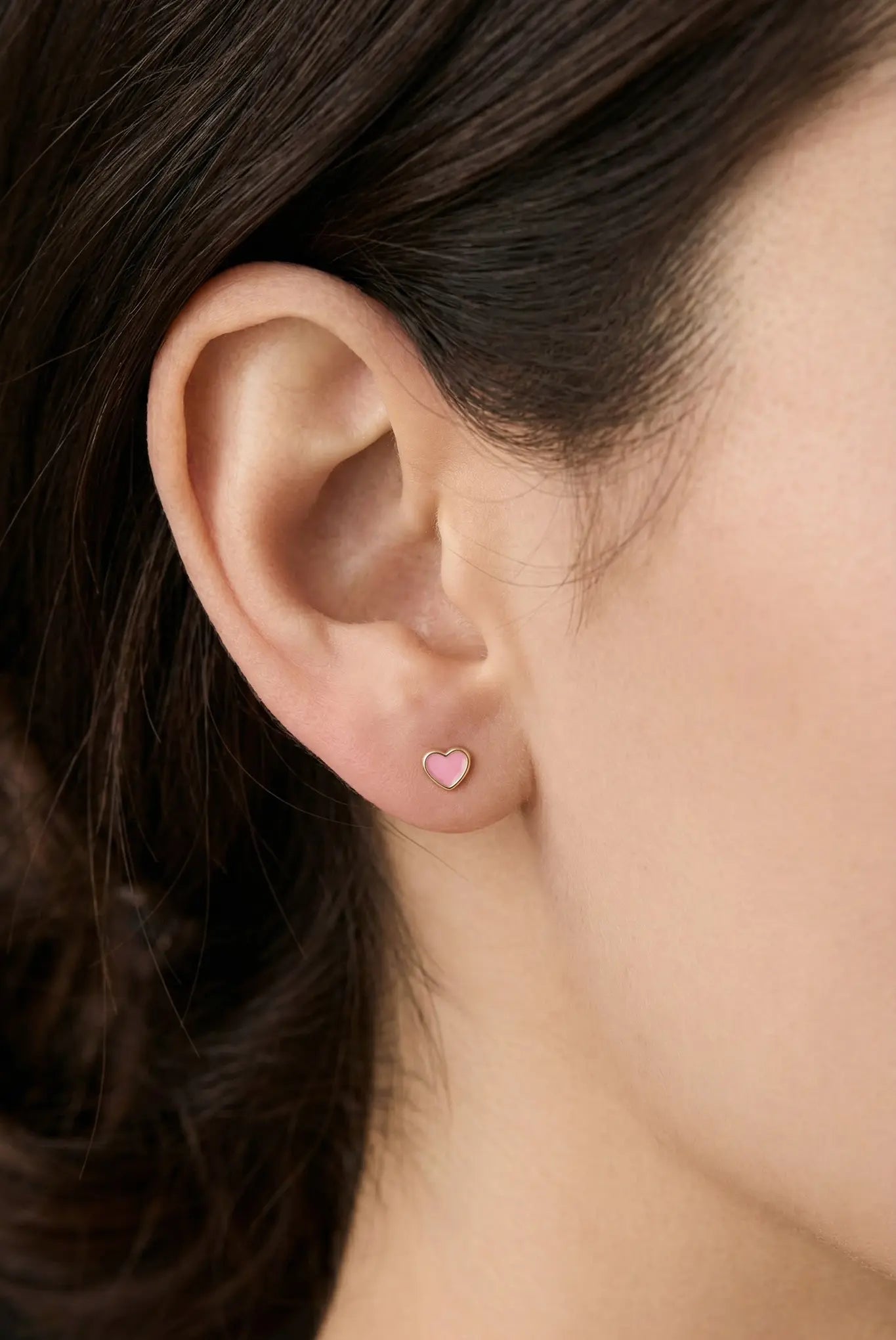 Cercei Aur cu filet Pink Enamel Heart Lisa&Co.